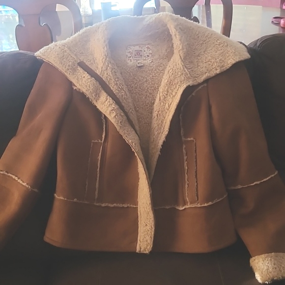Coat - Picture 2 of 3